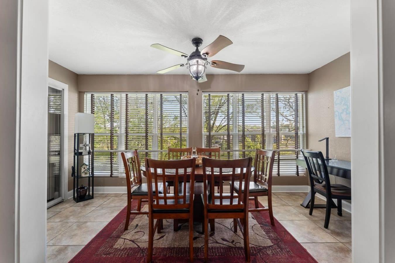Penthouse Thousand Hills Golf Front Condo With Pool Close To 76 And Sleeps 8 Branson Exterior photo